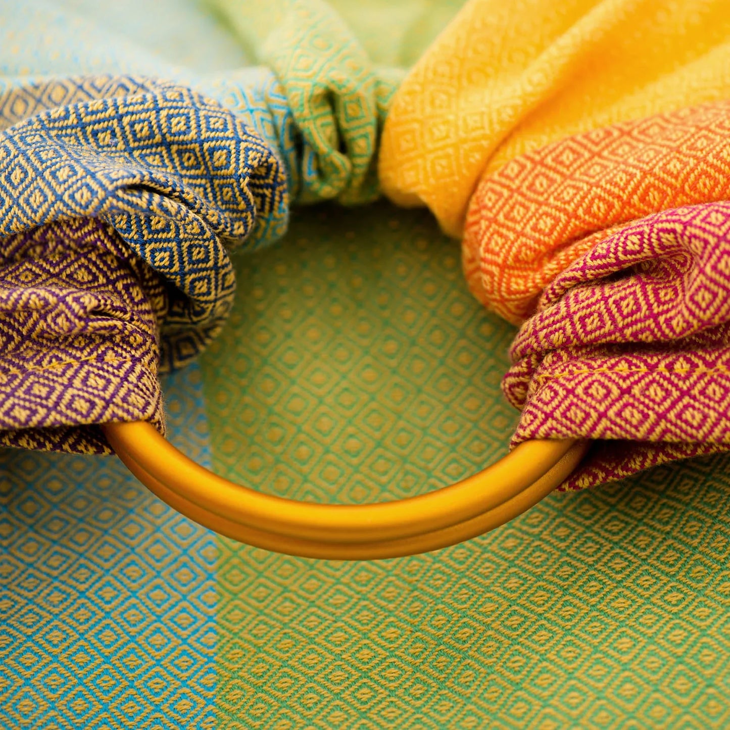 RingSling - Gold Rainbow