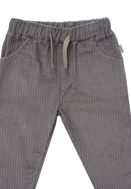 Cordhose mit großen Taschen